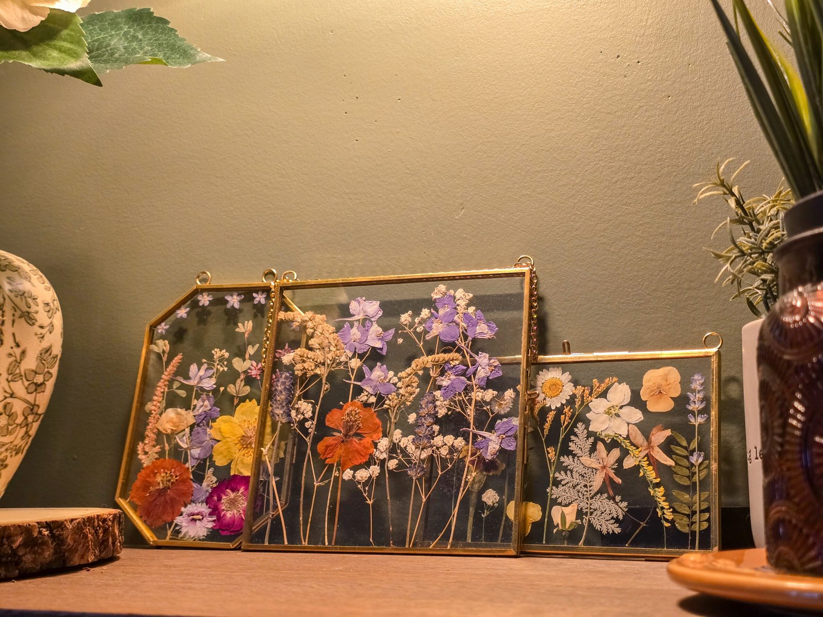 Floating Frame | Gold | Square | #3977 - Image 3
